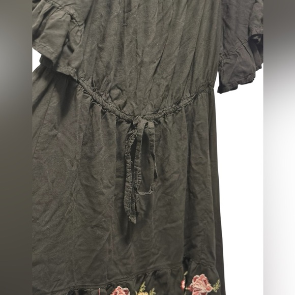 Elegant Black Floral Dress Size 1X High-Low - Picture 8 of 12